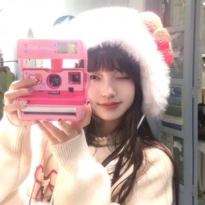 穿风信子蓝的少女